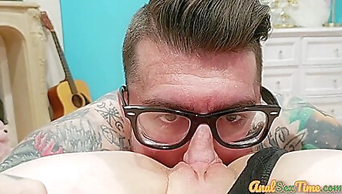 Teen slut gets fucked in her ass after getting a blowjob