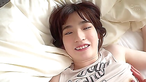 Asian teen with a hairy pussy has her first nkadashi