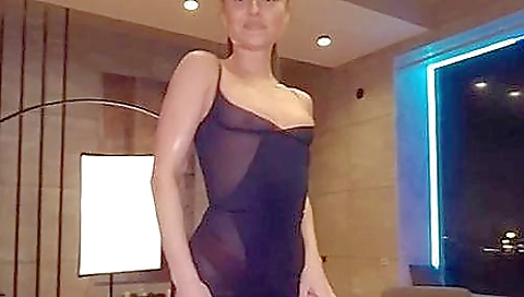 Blonde in red shorts and stockings moves around in vr porn