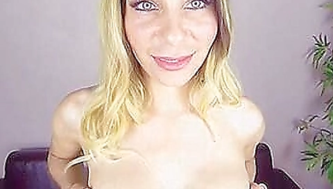 Hot solo casting with a big boobed female in vr porn