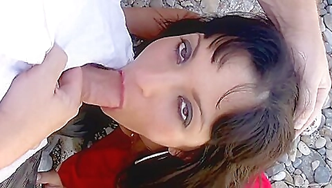 Amateur brunette 18+ deepthroat fetish in the hot outdoor scene