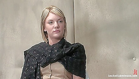 Hot milf in a interracial threesome getting fucked