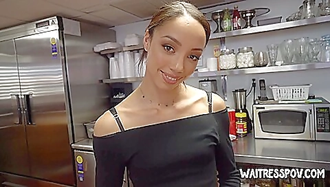 My juicy pussy looks amazing when it is fucked outdoors